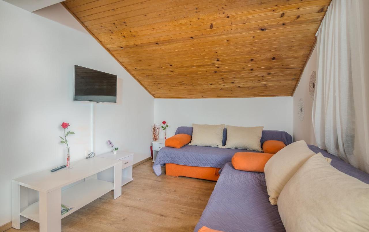 Apartmani M Baska  Exterior photo