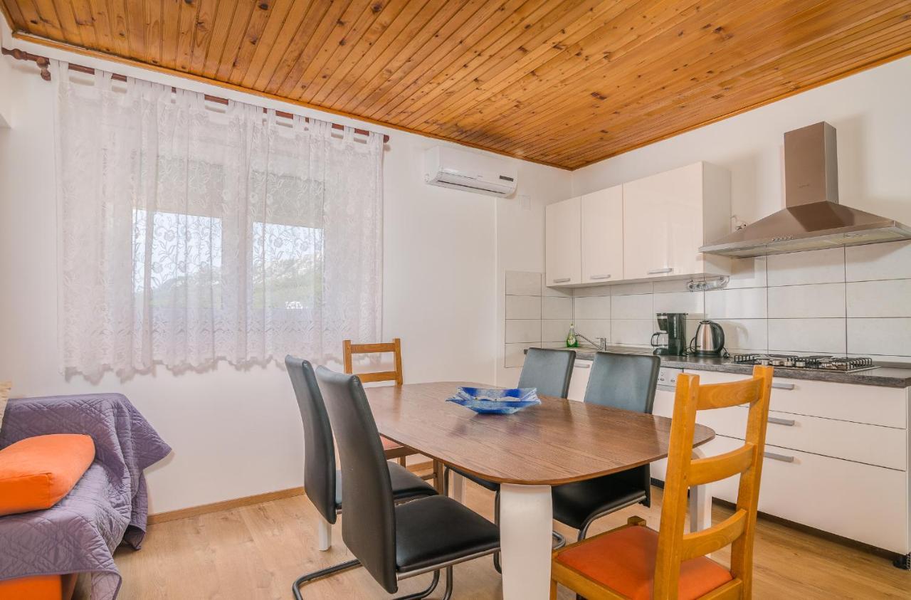 Apartmani M Baska  Exterior photo