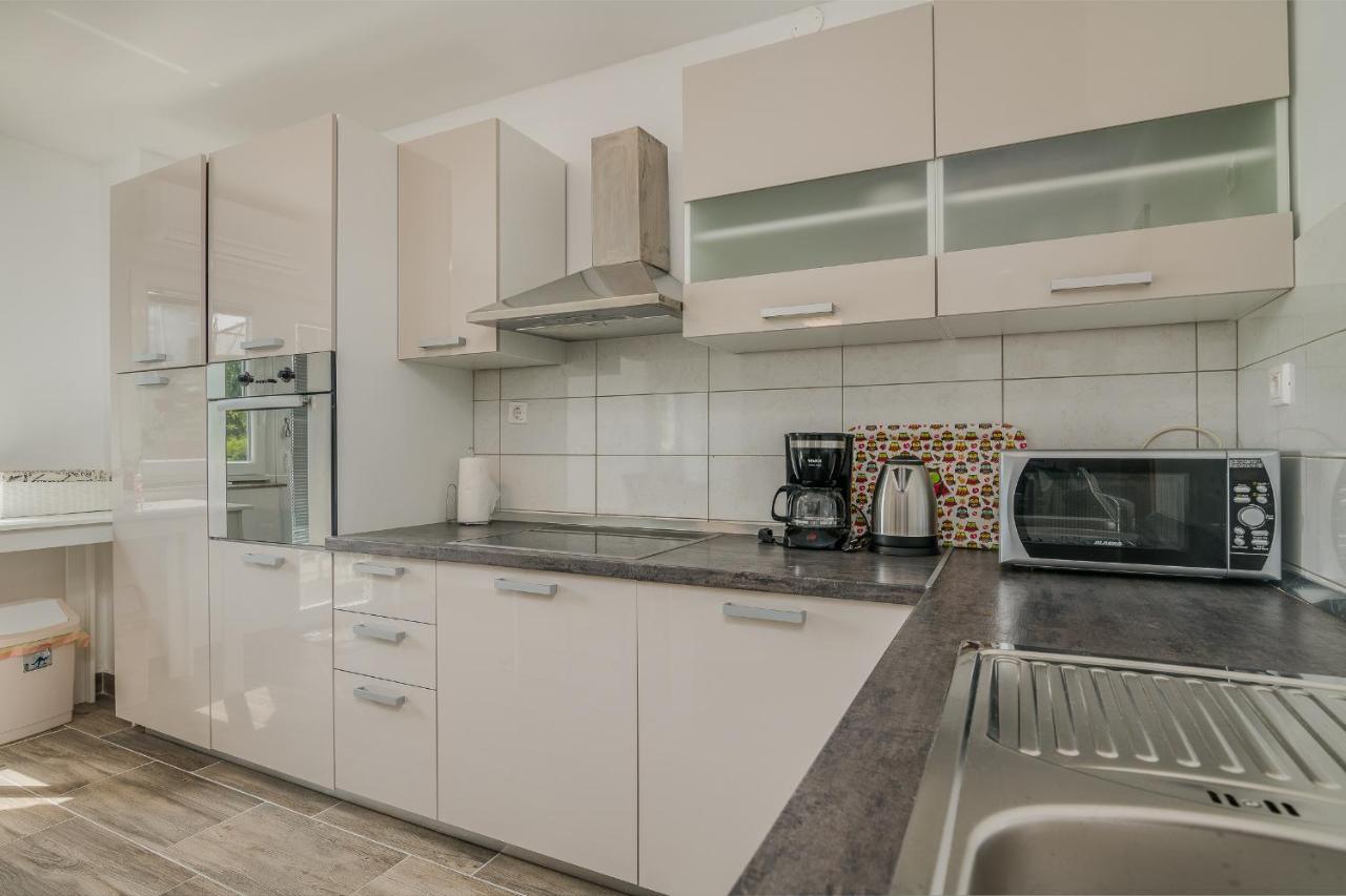 Apartmani M Baska  Exterior photo
