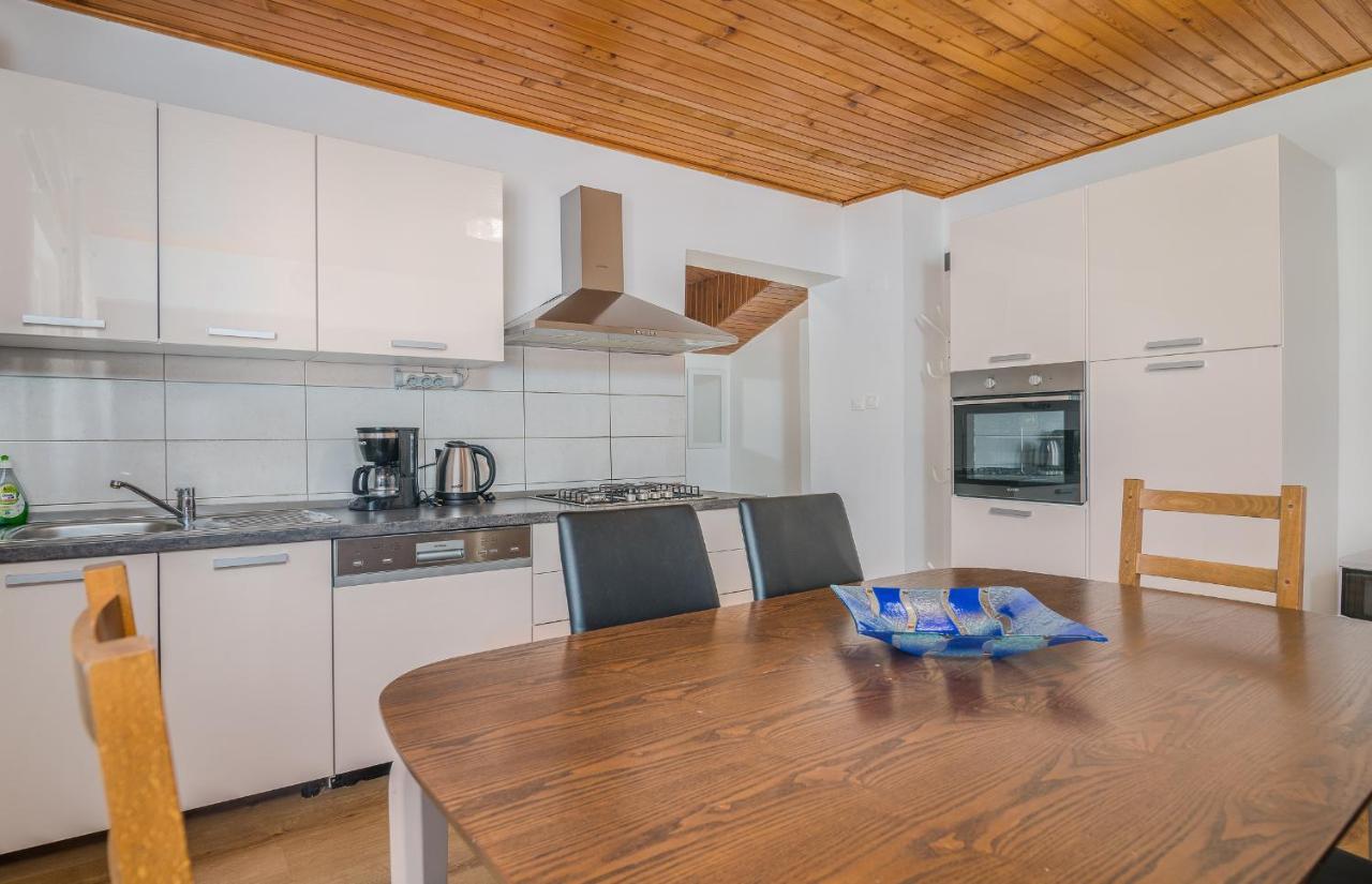 Apartmani M Baska  Exterior photo