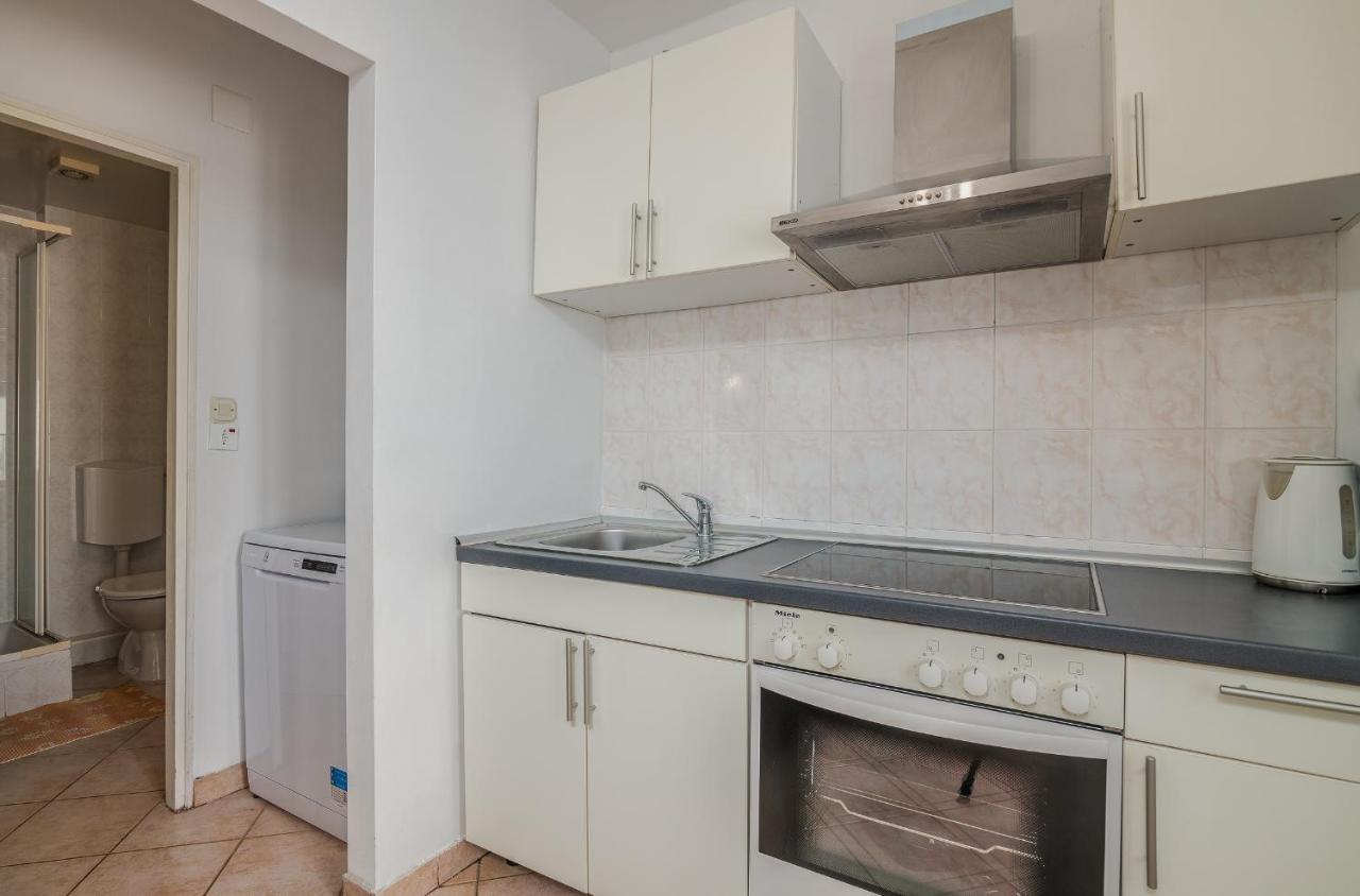 Apartmani M Baska  Exterior photo