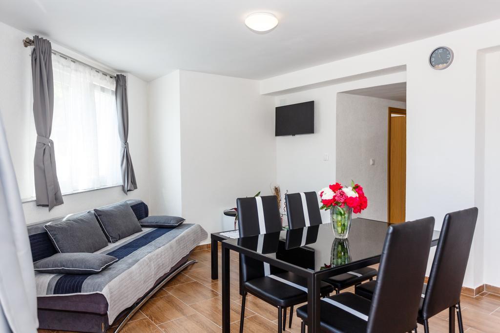 Apartmani M Baska  Exterior photo